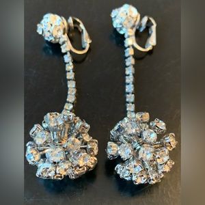 Vogue Jewelry Vintage Rhinestone Chandelier Clip On Earrings